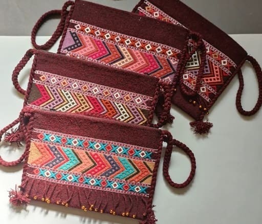 تصویر 4 از کیف دستی گلیمی ترکمنی با الگو های هندسی و بیان بصری متمایز